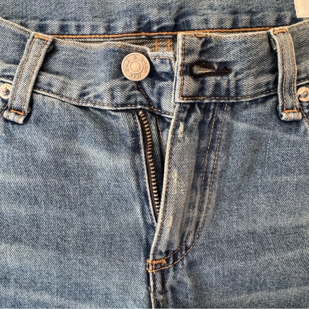 Rag & Bone Sz 26 Distressed Denim Blue Shorts 0024 - Picture 13 of 14